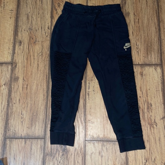 Nike Youth size Large sweatpants. - Picture 1 of 4